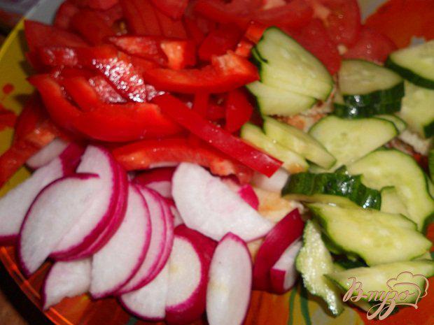 Фото приготовление рецепта: Салат со слойкой шаг №2