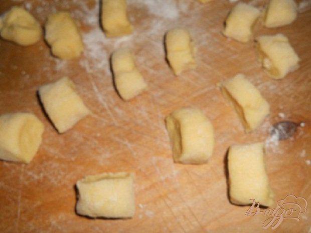 Фото приготовление рецепта: Лимонные мини - пончики шаг №3