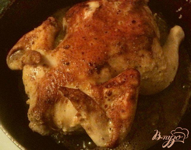 Фото приготовление рецепта: Курица, запеченная в тыкве шаг №5