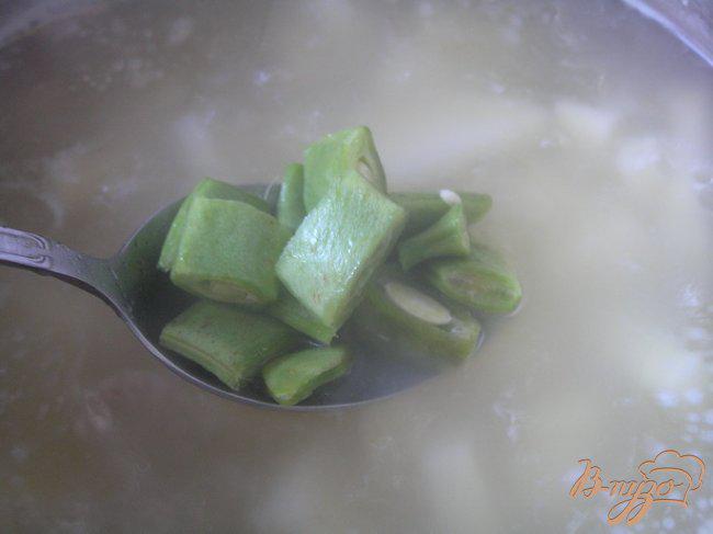 Фото приготовление рецепта: Куриный суп с лоби шаг №2