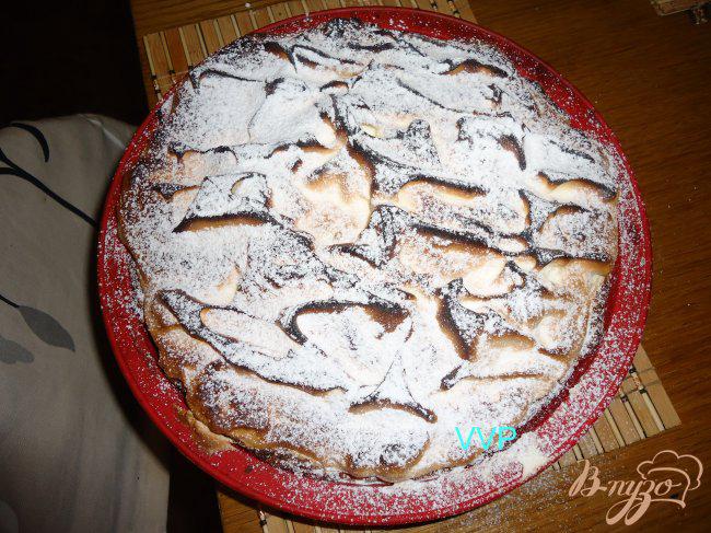 Фото приготовление рецепта: Яблочно-миндальный пирог шаг №6