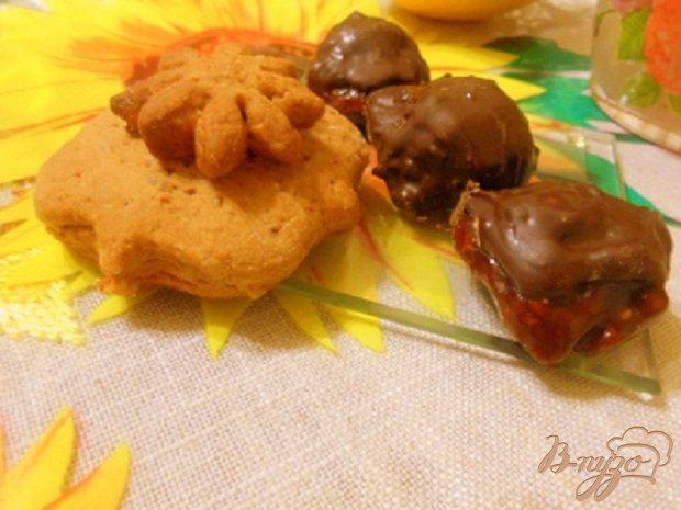 Фото приготовление рецепта: Кофейное печенье с орехами шаг №6