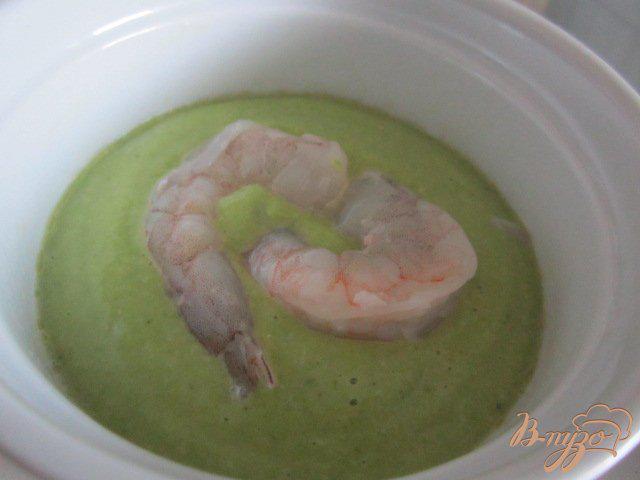 Фото приготовление рецепта: Нежный флан из брокколи с креветками шаг №5