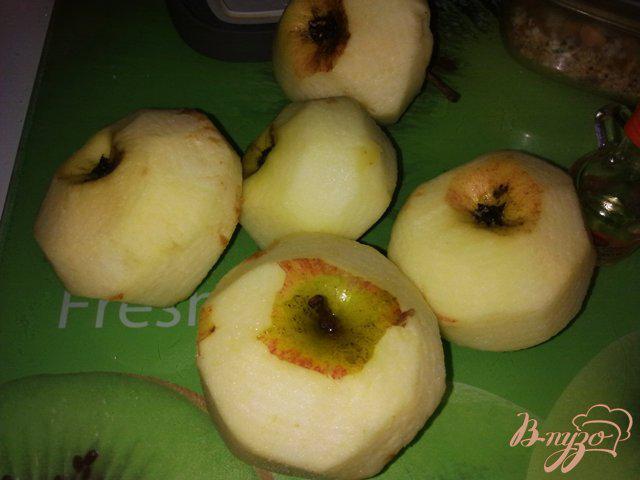 Фото приготовление рецепта: Десерт яблочный «А ля фиадоне» шаг №3