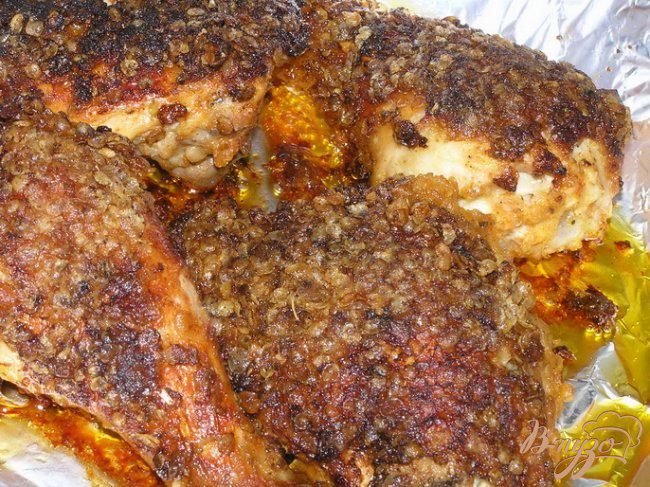 Фото приготовление рецепта: Курица в хрустящей панировке с пшеничными хлопьями шаг №4