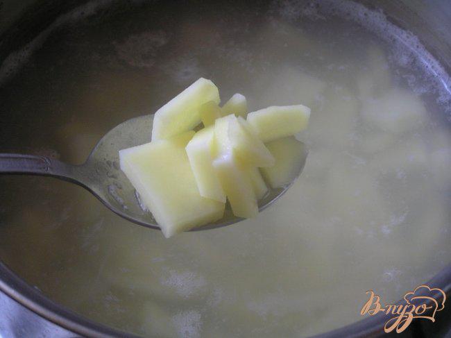 Фото приготовление рецепта: Суп с консервой шаг №1