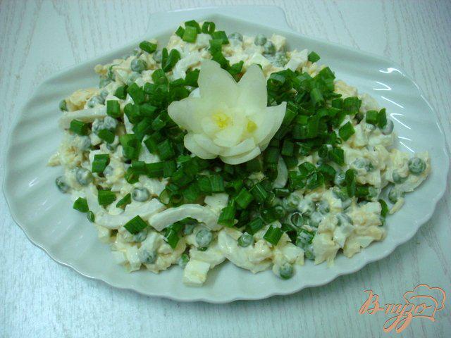 Фото приготовление рецепта: Салат из кальмаров с сыром шаг №5