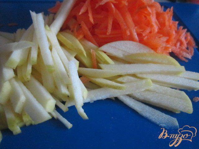Фото приготовление рецепта: Дамский салатик с крабами шаг №1