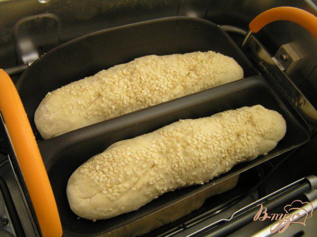 Фото приготовление рецепта: Багеты с зернами кунжута шаг №7