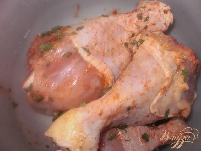 Фото приготовление рецепта: Курица тушеная с рисом шаг №1