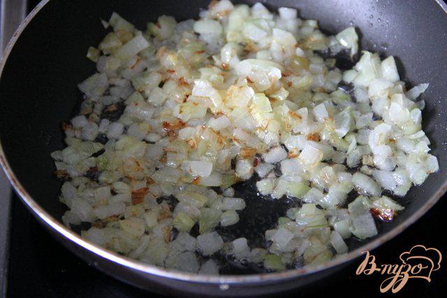 Фото приготовление рецепта: Постный салат из свеклы с орехами шаг №2