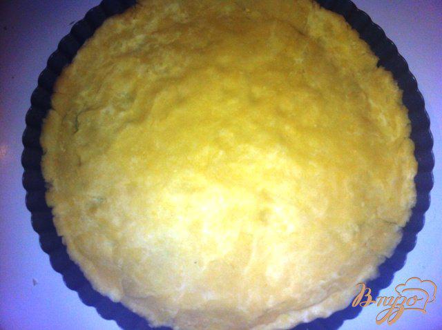 Фото приготовление рецепта: Киш лорен или пирог с луком и ветчиной шаг №4