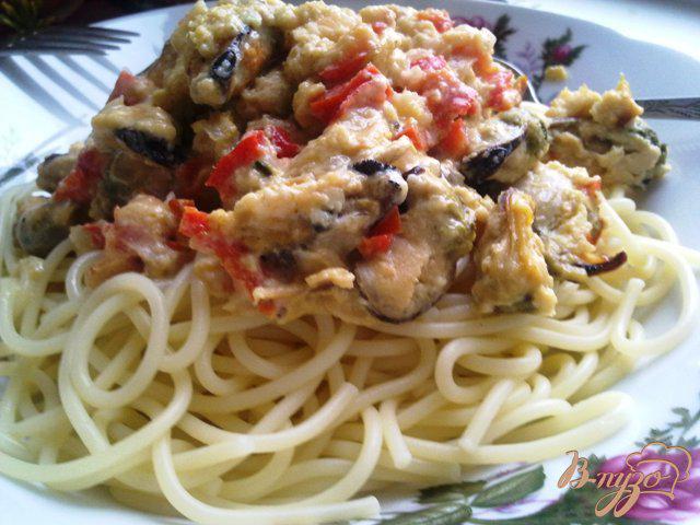 Фото приготовление рецепта: Спагетти с морепродуктами шаг №8