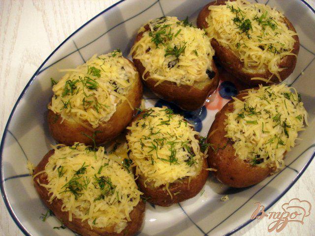 Фото приготовление рецепта: Картофель фаршированный грибами шаг №8