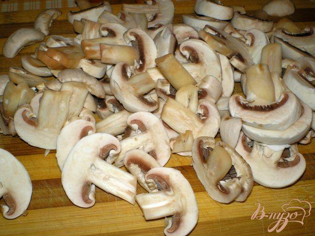 Фото приготовление рецепта: Горячие бутерброды с грибами шаг №1