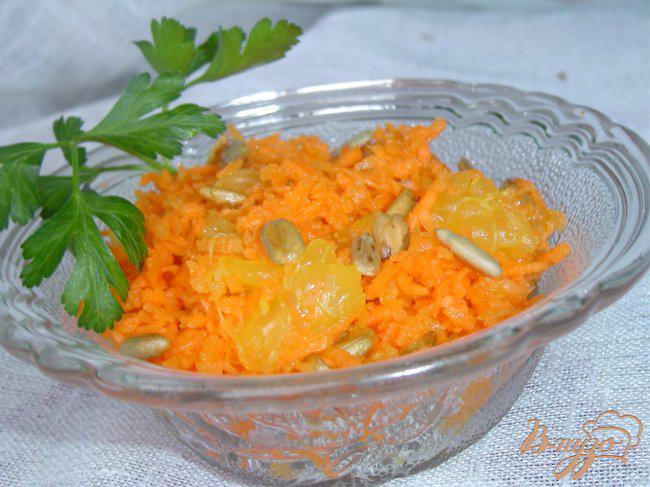 Фото приготовление рецепта: Морковный салат с апельсином шаг №5