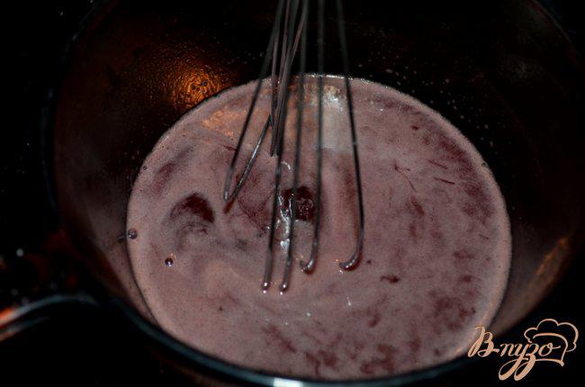 Фото приготовление рецепта: Шоколадный винный кекс шаг №6