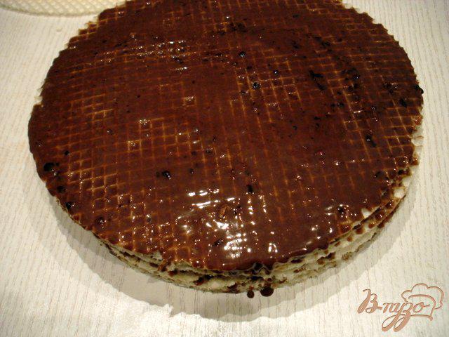 Фото приготовление рецепта: Вафельный тортик с шоколадным кремом шаг №3