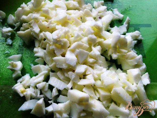 Фото приготовление рецепта: Салат из спаржевой фасоли. шаг №3