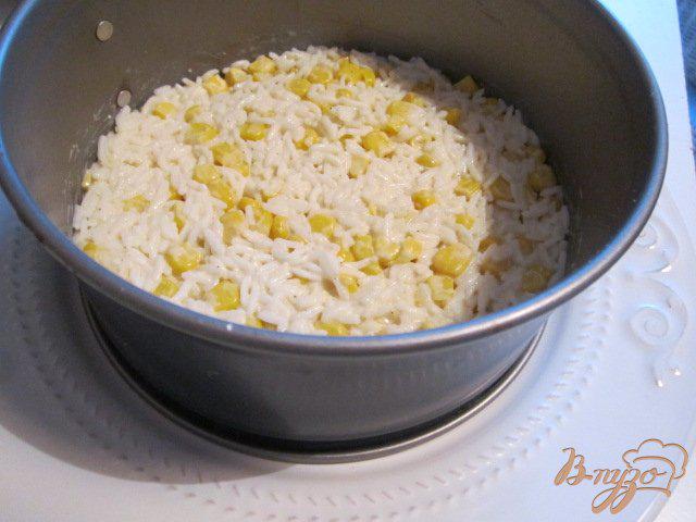 Фото приготовление рецепта: Салат рисовый с крабами шаг №2