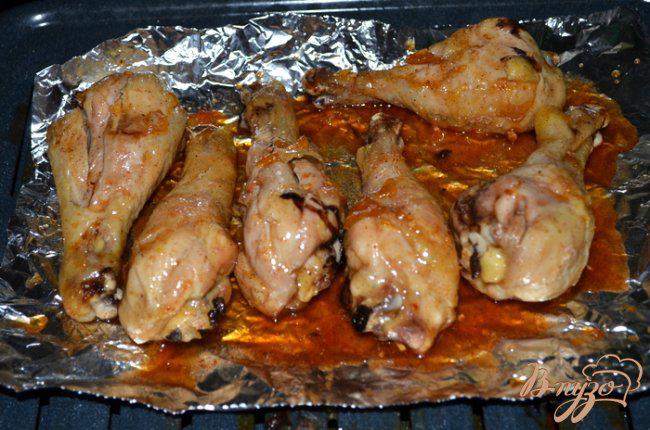 Фото приготовление рецепта: Курица в пряно-персиковой глазури шаг №3