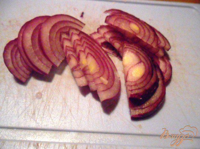 Фото приготовление рецепта: Салат из сельди, картофеля с перепелиными яйцами шаг №2