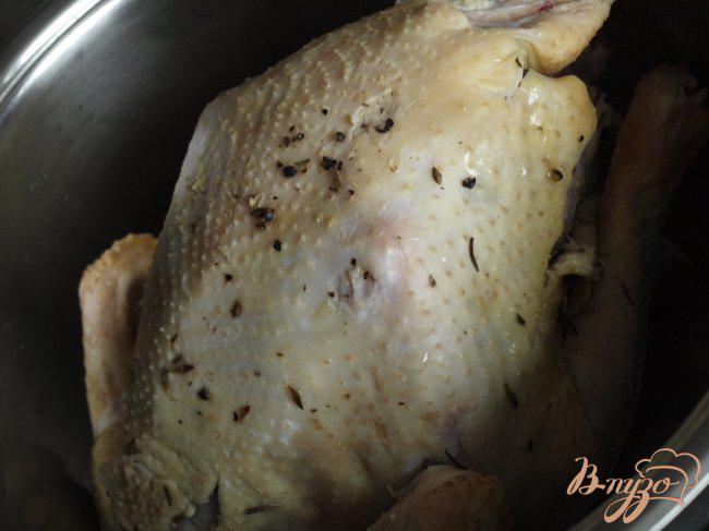 Фото приготовление рецепта: Запечённая курица в стиле «Zuni Cafe» шаг №4