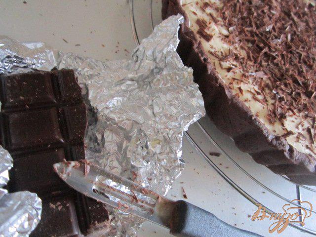 Фото приготовление рецепта: Шоколадный тарт с кремом из маскарпоне шаг №10
