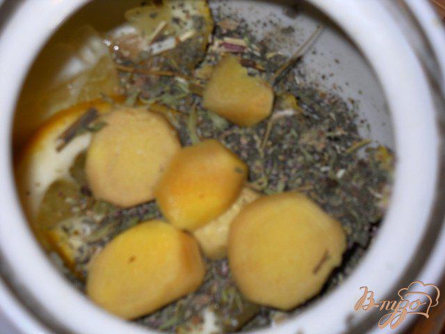 Фото приготовление рецепта: Лимонно-имбирный чай с мятой шаг №3