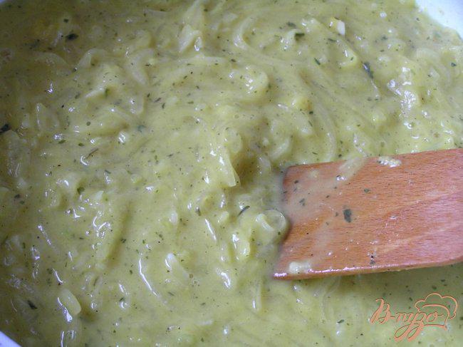 Фото приготовление рецепта: Пряный луковый суп по-персидски шаг №5