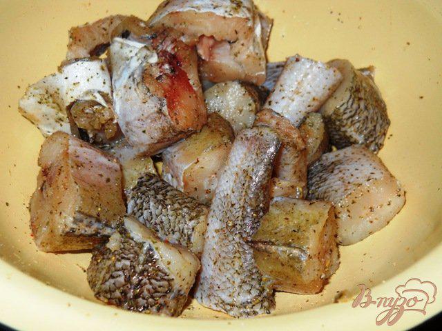 Фото приготовление рецепта: Рыба под овощами шаг №1