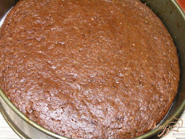 Фото приготовление рецепта: Шоколадный кокосово-томатный торт шаг №8