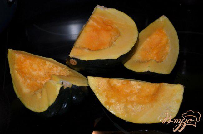 Фото приготовление рецепта: Акорн тыква с апельсиновой глазурью шаг №1