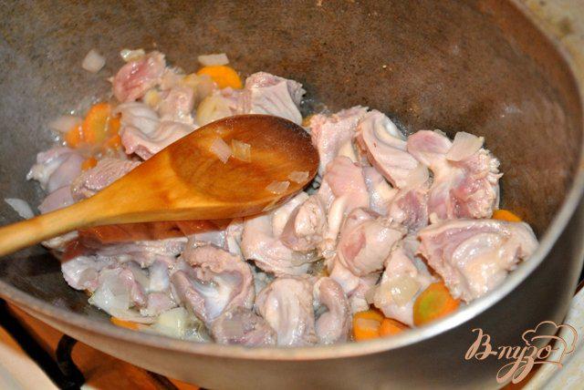 Фото приготовление рецепта: Картофель тушеный с баклажанами и болгарским перцем шаг №2
