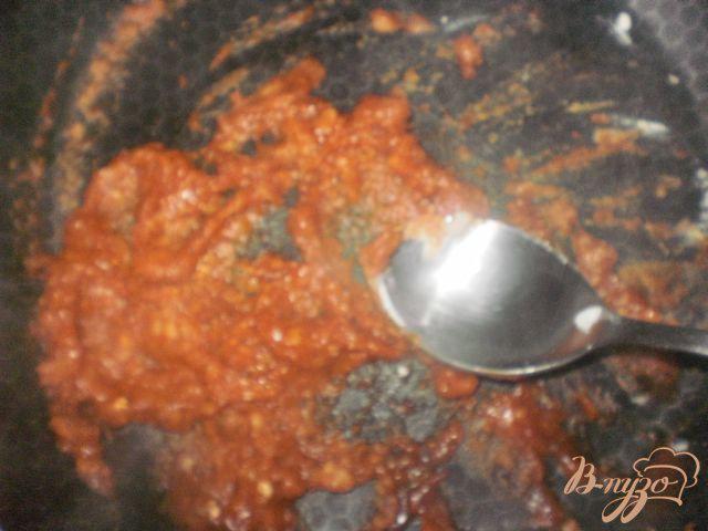 Фото приготовление рецепта: Мини-фрикадельки в томатно-сырном соусе шаг №5