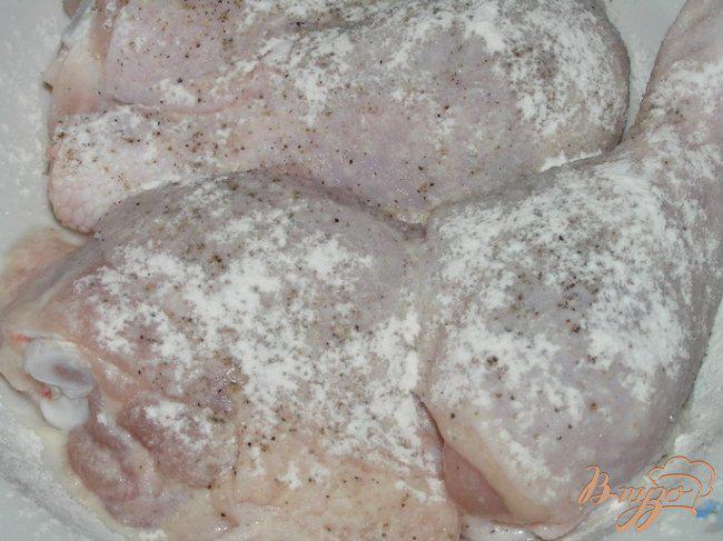 Фото приготовление рецепта: Курица, тушеная с грибами в белом вине шаг №1