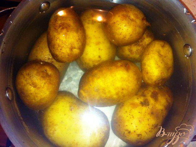 Фото приготовление рецепта: Картофельное суфле шаг №1