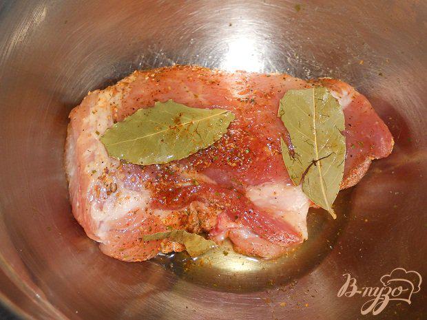 Фото приготовление рецепта: Вкусная запеченная свинина в ликере шаг №1