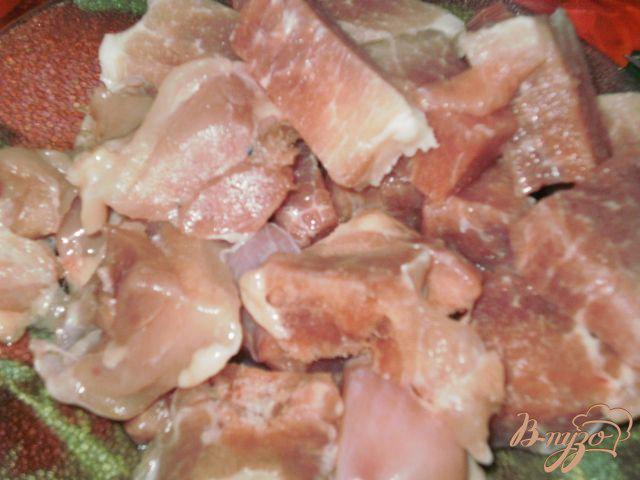 Фото приготовление рецепта: Капустная солянка с грибами и мясом шаг №1