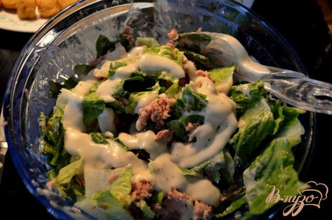 Фото приготовление рецепта: Легкий салат с тунцом шаг №2