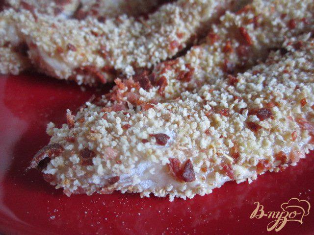 Фото приготовление рецепта: Куриные полоски в хрустящей панировке (nuggets) шаг №5