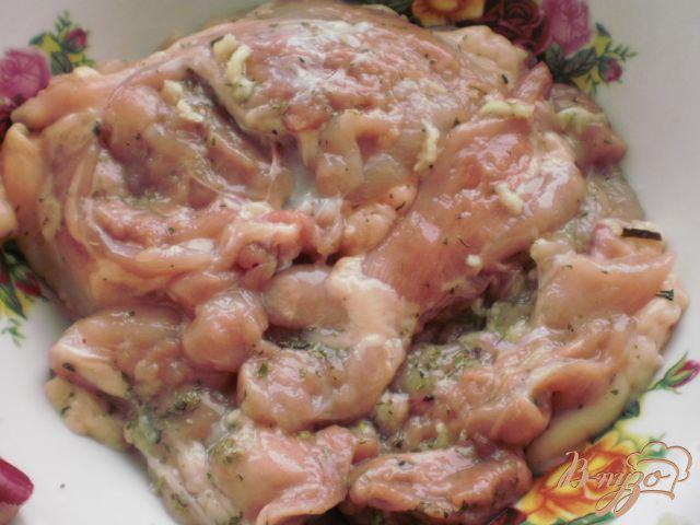 Фото приготовление рецепта: Мясо запеченное с сыром и помидорами в фольге шаг №1