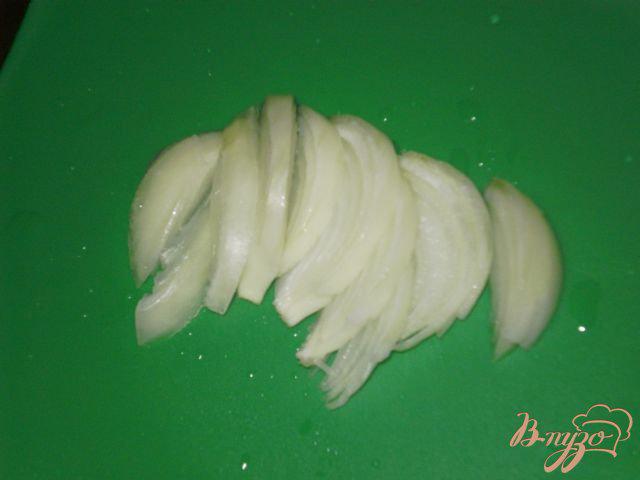 Фото приготовление рецепта: Куриные голени запеченные с овощами шаг №4