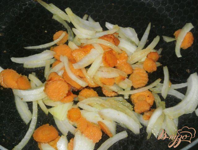 Фото приготовление рецепта: Сытное овощное рагу с курицей шаг №3