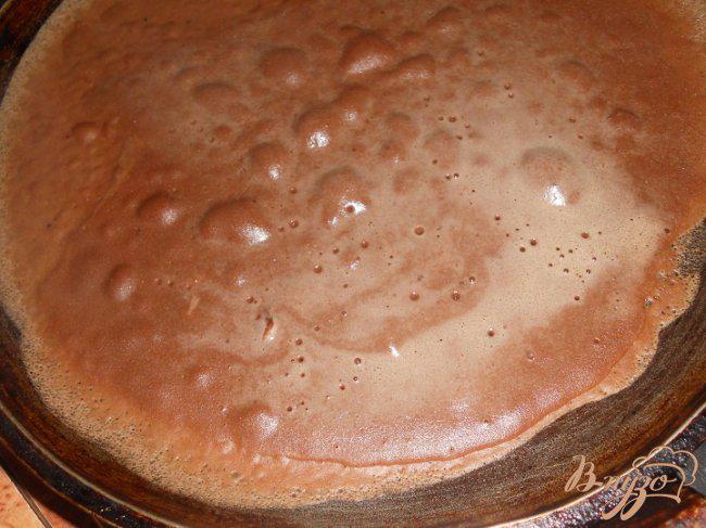 Фото приготовление рецепта: Шоколадные блинчики фламбе с мандаринами шаг №3