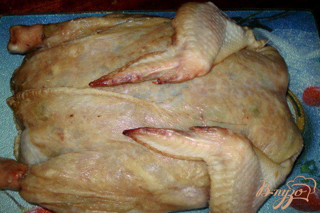 Фото приготовление рецепта: Курица фаршированная шаг №6