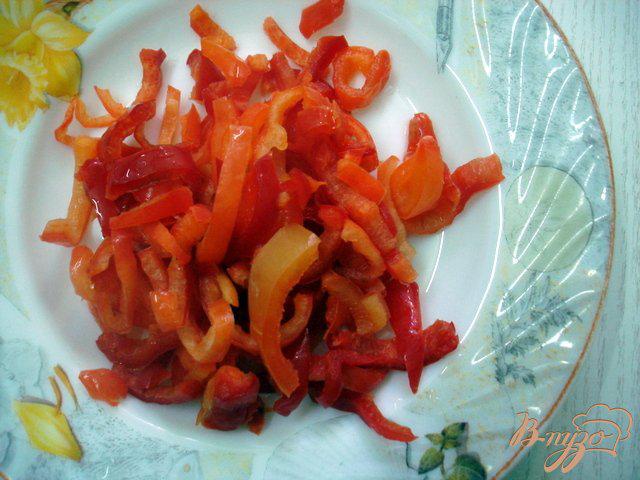 Фото приготовление рецепта: Картофельный салат с вялеными помидорами шаг №2