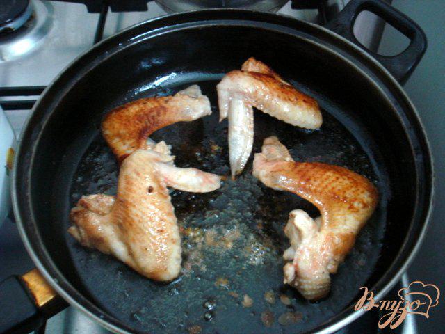 Фото приготовление рецепта: Куриные крылышки в лимонном маринаде. шаг №6