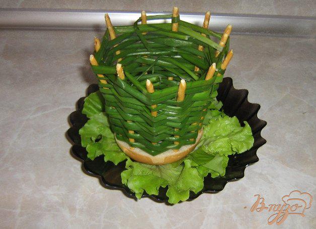 Фото приготовление рецепта: Луковые корзинки для салатов шаг №6