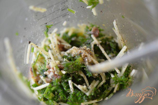 Фото приготовление рецепта: Спагетти с креветками и грибами шаг №2